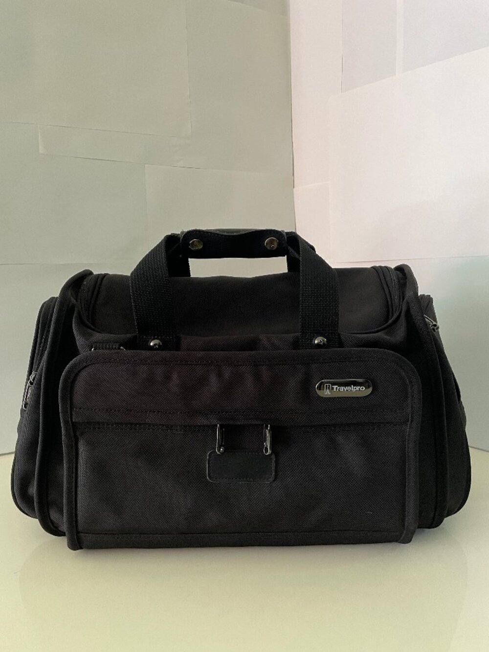 ✈️ LIKE NEW // Travelpro Platinum 5 Deluxe Flight Tote Bag (Black) ✈️